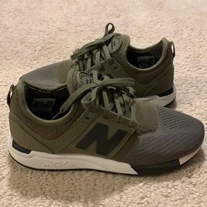 New Balance 247 - the OG! Men’s 5.5, women’s 7.5. Like new!